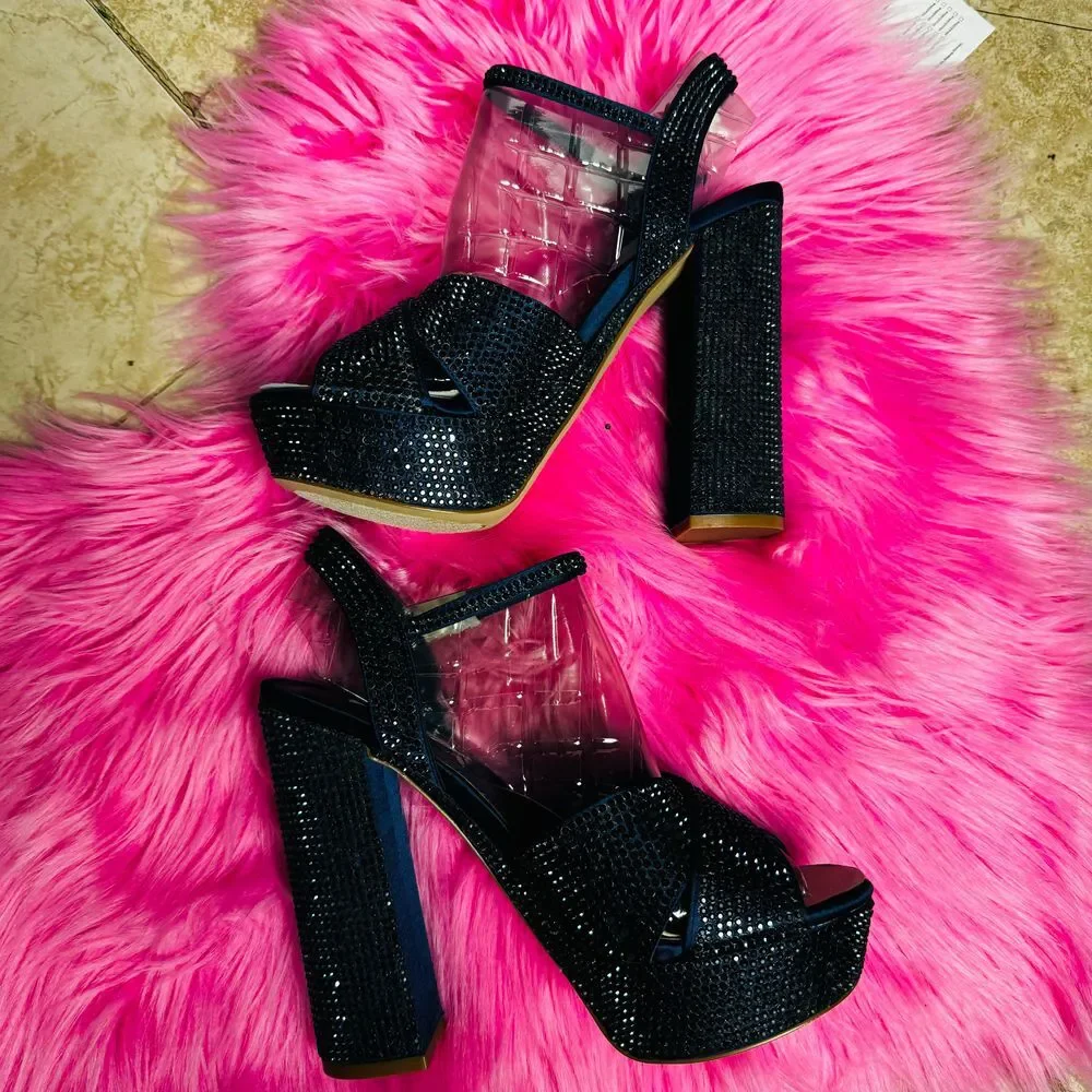 Steve‎ Madden Party Time Blue 7 1/2 High Heel With Details New